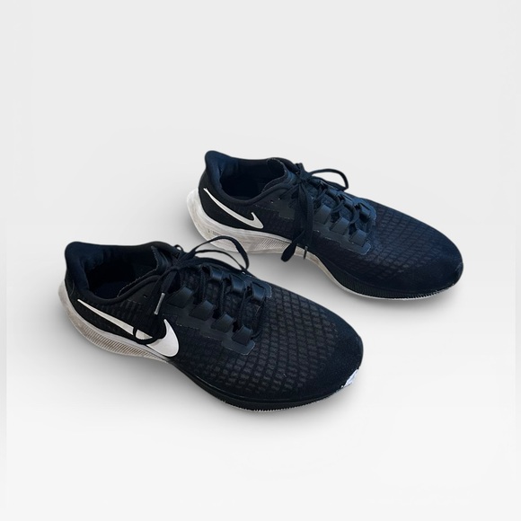 Nike Zoom Pegasus 37 Men’s Black Running Sneakers - Picture 2 of 10